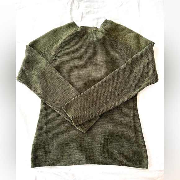 Banana Republic Green Crewneck Sweater NWT - Picture 3 of 6